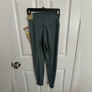 New nike dri-fit leggings